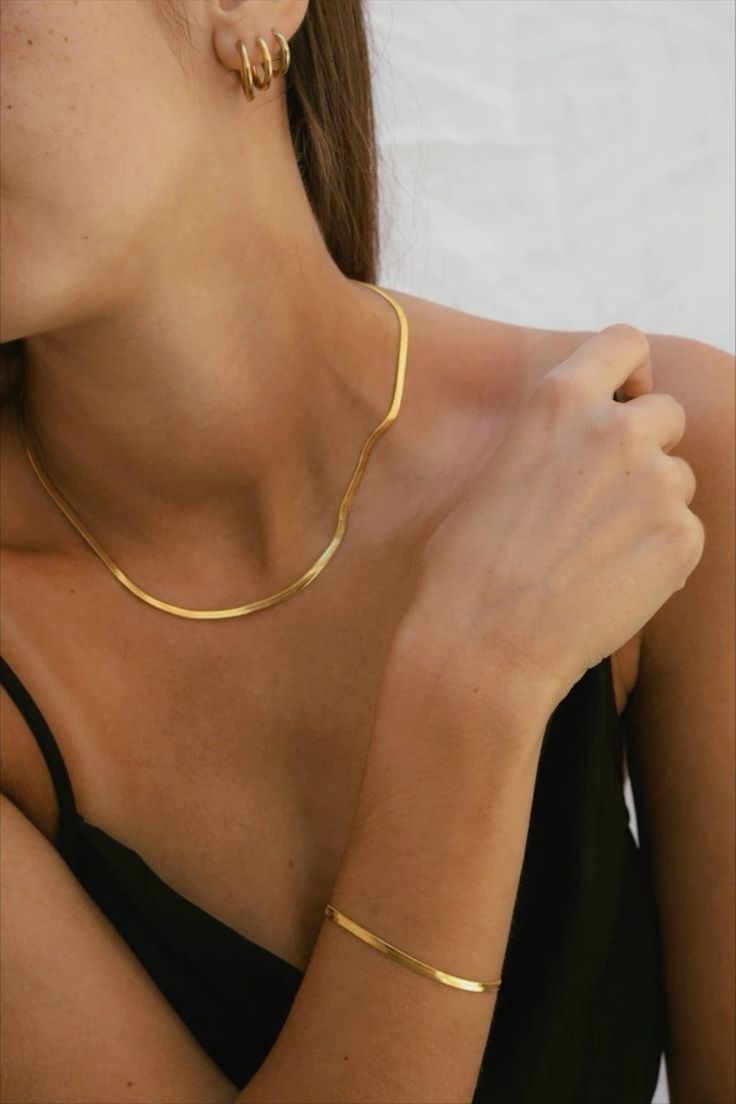 Collier à chevrons en acier inoxydable 
